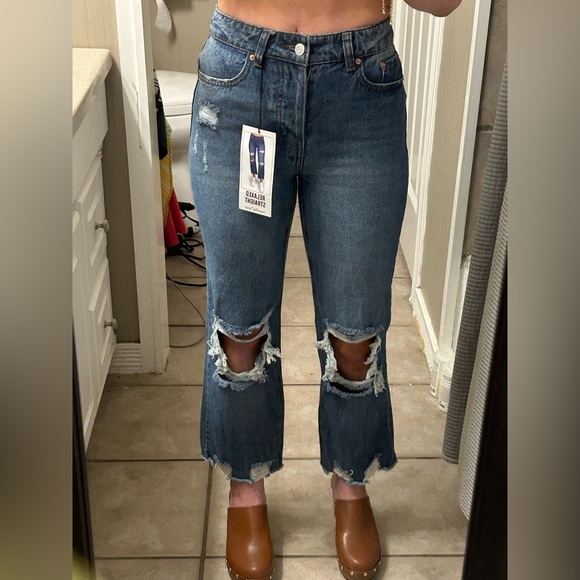 New With Tags Relaxed Fit Straight Leg Jeans Size 25 / 1 - Picture 1 of 7